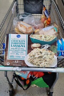 Chicken Florentine Lasagna Tender White Meat Chicken, Onions & Spinach In A Perfectly Seasoned Cheese Sauce, Chicken Florentine