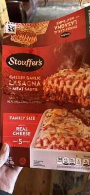 STOUFFER's CLASSICS Family Size Cheesy Garlic Lasagna Frozen Entre 35oz