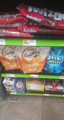Goldfish Cheddar Cheese Crackers, 8 Oz Bag