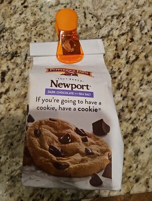 Pepperidge Farm Soft Baked Newport Dark Chocolate Cookies with Sea Salt, 8.6 Oz Bag (8 Cookies)