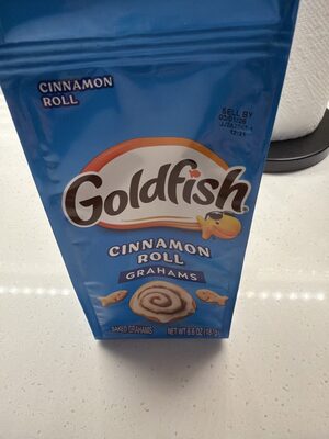 Goldfish Grahams Cinnamon Roll Baked Snack Crackers, 6.6 Oz Bag