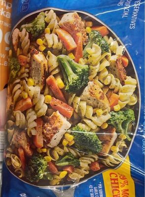 Garlic Chicken Grilled White Meat Chicken And Pasta In A Garlic Sauce With Broccoli, Carrots And Corn, Garlic Chicken