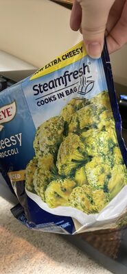 Birds Eye Steamfresh Sauced Cheesy Broccoli, Frozen Vegetable, 10.8 OZ Bag