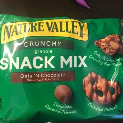 Nature Valley Crunchy Oats 'N Chocolate Snack Mix