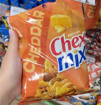 Cookies & Cream Muddy Huddies Coated Chex Snack, Cookies & Cream