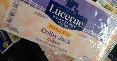 A Blend Of Colby & Monterey Jack Cheeses, Colby & Monterey Jack