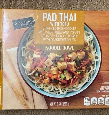 Pad Thai With Tofu Stir-Fried Rice Noodles With Vegetables And Tofu In A Thai Style Sauce Topped With Roasted Peanuts Noodle Bowl, Pad Thai With Tofu
