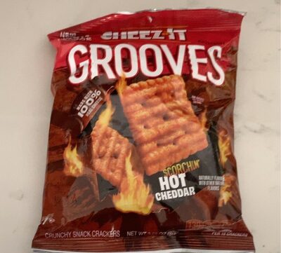 Scorchin' Hot Cheddar Flavored Crunchy Snack Crackers, Scorchin' Hot Cheddar