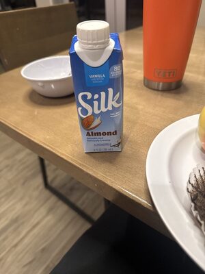 Silk Vanilla Almondmilk 8 fl. oz. Aseptic Pack