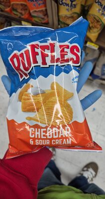 Cheddar & Sour Cream Flavored Potato Chips, Cheddar & Sour Cream
