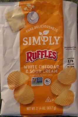 White Cheddar & Sour Cream Flavored Potato Chips, White Cheddar & Sour Cream