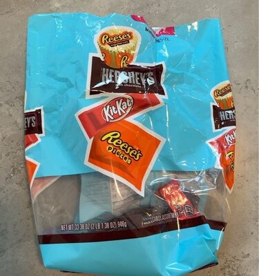 Miniature Size Candy Assortment, Peanuts Butter; Milk Chocolate