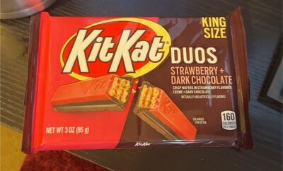 Duos Strawberry + Dark Chocolate Crisp Wafers, Strawberry; Dark Chocolate