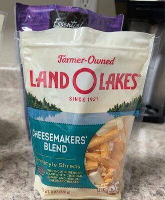 Cheesemakers' Blend Farmstyle Shreds Thick-Cut Shredded Sharp White Cheddar, Sharp And Medium Cheddar Cheeses, Cheesemakers' Blend