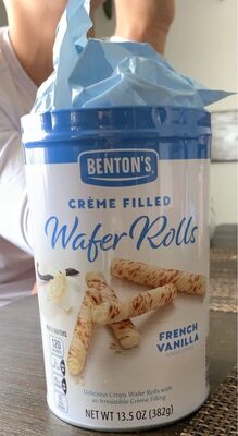 French Vanilla Flavored Creme Filled Wafer Rolls