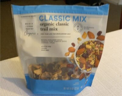 Organic, Classic Raisins, Sunflower Seeds, Peanuts, Dates, Pumpkin Seeds, Almonds, Apples Trail Mix, Classic