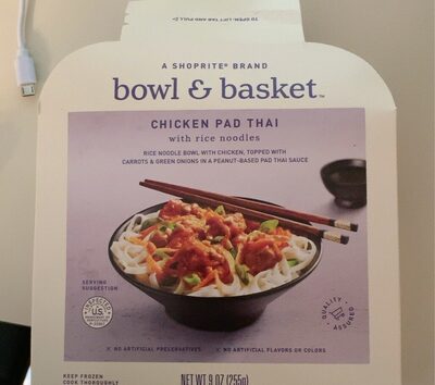 Chicken Pad Thai With Rice Noodles, Chicken