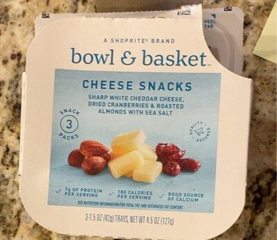 Sharp White Cheddar Cheese, Dried Cranberries & Roasted Almonds With Sea Salt Cheese Snacks, Sharp White Cheddar With Sea Salt
