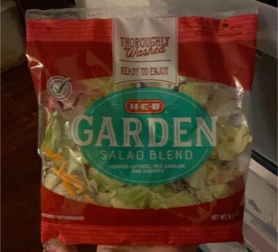 Garden Iceberg Lettuce, Red Cabbage And Carrots Salad Blend, Garden