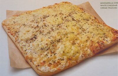 Bianca Mozzarella Cheese, White Cheddar Cheese & Creme Fraiche-Type Sauce Flatbread Pizza, Bianca