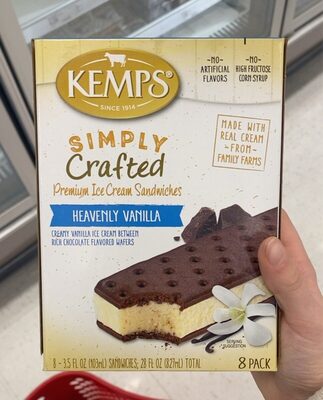 Heavenly Vanilla Creamy Vanilla Ice Cream Between Rich Chocolate Flavored Wafers Premium Ice Cream Sandwiches, Heavenly Vanilla
