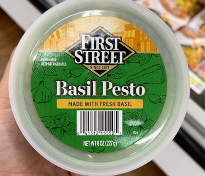 Basil Pesto, Basil