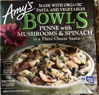 Mushrooms & Spinach Penne With Bowls In A Three Cheese Sauce, Mushrooms & Spinach