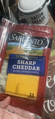Sharp Cheddar Sliced Natural Cheese, Sharp Cheddar