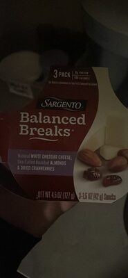 Natural White Cheddar Cheese, Sea-Salted Roasted Almonds & Dried Cranberries Snacks, Natural White Cheddar Cheese, Sea-Salted Roasted Almonds & Dried Cranberries