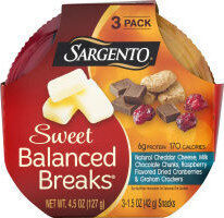 Natural Cheddar Cheese, Milk Chocolate Chunks, Raspberry Flavored Dried Cranberries & Graham Crackers Snacks, Natural Cheddar Cheese, Milk Chocolate Chunks, Raspberry