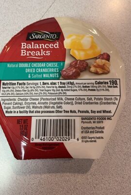 Natural Double Cheddar Cheese, Dried Cranberries & Salted Walnuts Snacks, Natural Double Cheddar Cheese, Dried Cranberries & Salted Walnuts