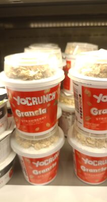 Strawberry With Kellogg's Granola Lowfat Yogurt, Strawberry