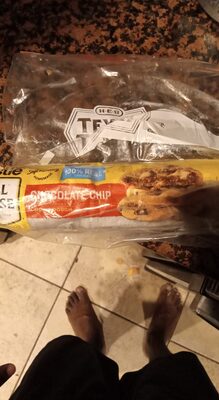 NESTLE TOLL HOUSE Cookie Dough Chocolate Chip Chub