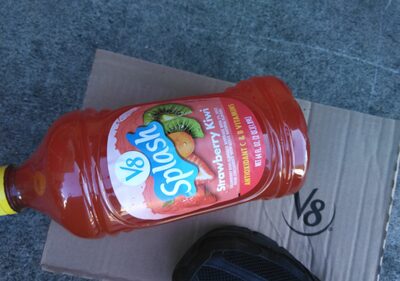 V8 Splash Strawberry Kiwi Flavored Beverage, 64 fl oz Bottle