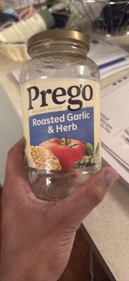 Prego Italian Tomato Pasta Sauce with Roasted Garlic & Herbs, 24 oz Jar