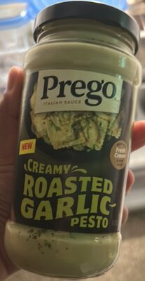 Prego Creamy Roasted Garlic Pesto Pasta Sauce, 14.5 oz Jar