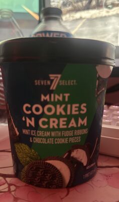 Mint Ice Cream With Fudge Ribbon And Chocolate Cookie Pieces, Mint Cookies 'N Cream