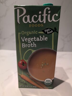 Pacific Foods Organic Vegetable Broth, Plant Based, 32 oz Carton
