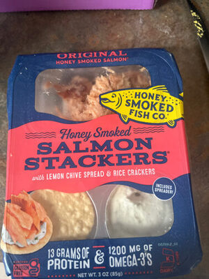 Original Honey Smoked Salmon Stackers With Lemon Chive Spread & Rice Crackers, Original Honey Smoked