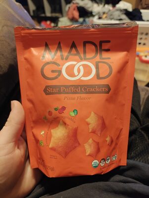 Pizza Flavored Organic Star Puffed Crackers, Pizza