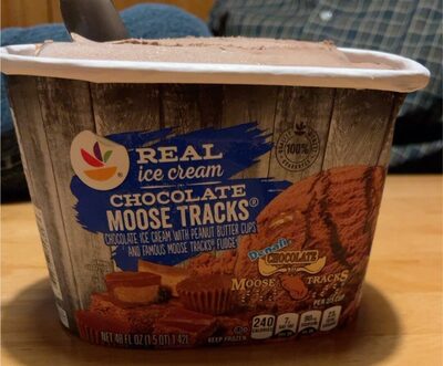 Chocolate Moose Tracks Chocolate Ice Cream With Peanut Butter Cups And Famous Moose Tracks Fudge, Chocolate Moose Tracks