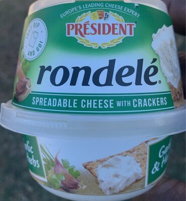 Garlic & Herbs Spreadable Cheese With Crackers, Garlic & Herbs