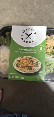 Chicken Alfredo, Fettuccine Pasta & Broccoli, Chicken Alfredo