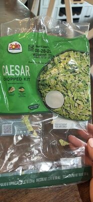 Caesar Romaine Lettuce, Parmesan, Garlic Crouton Crumbles, Caesar Dressing, Black Pepper, Quinoa Chopped Kit, Caesar