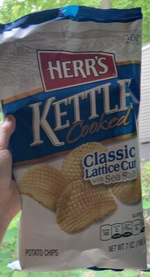 Kettle Cooked Classic Lattice Cut With Sea Salt Potato Chips, Sea Salt