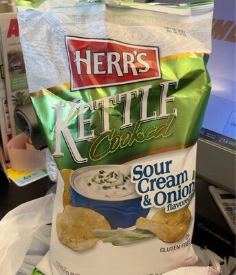 Kettle Cooked Sour Cream & Onion Flavored Potato Chips, Sour Cream; Onion