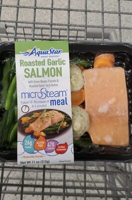 Roasted Garlic Salmon Meal With Green Beans, Yellow Carrots & Roasted Garlic Herb Butter, Roasted Garlic