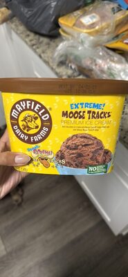 Dennali Extreme! Rich Cholate Ice Cream With Fudge-Filled Cups Famous Moose Tracks Fudge, Dennali Extreme! Moose Tracks