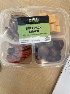 Grapes, Cheddar Cheese, Pepperoni And Mini Twist Pretzel Deli Pack