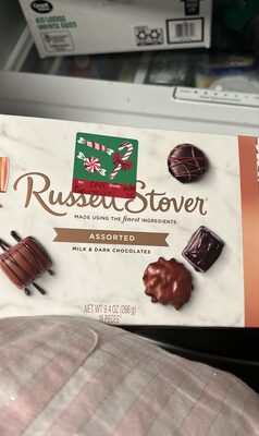 Assorted Milk & Dark Chocolates, Milk Chocolate Caramel; Pecan Delight; Dark Chocolate Nut Caramel; Peanut Cluster; Truffle; Toffee; Coconut Cluster; Almonds; Strawberry Crme; Raspberry Crme